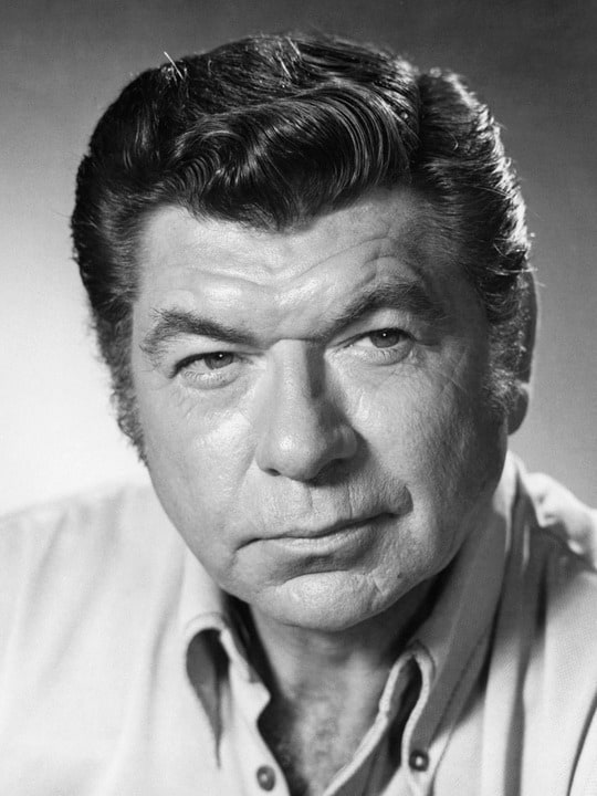 Claude Akins