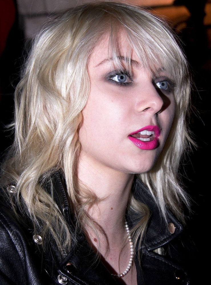 Picture of Taylor Momsen