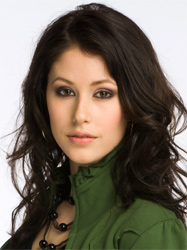 Amanda Crew