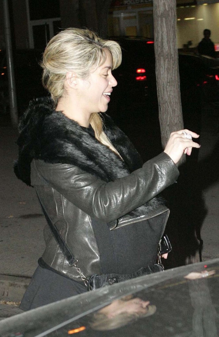 Shakira Shakira