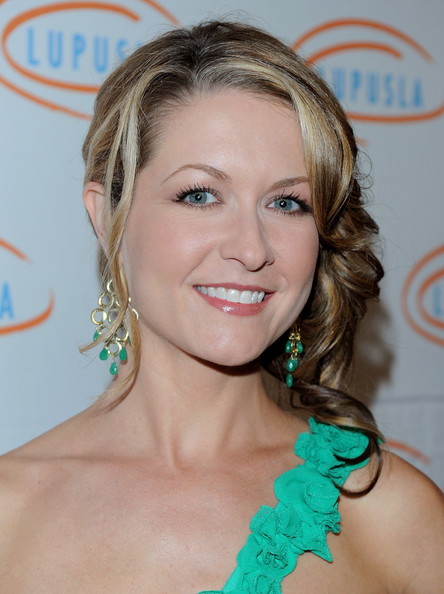 Ali Hillis Ali Hillis