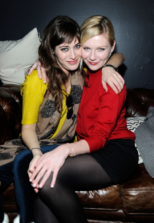Lizzy Caplan Lizzy Caplan