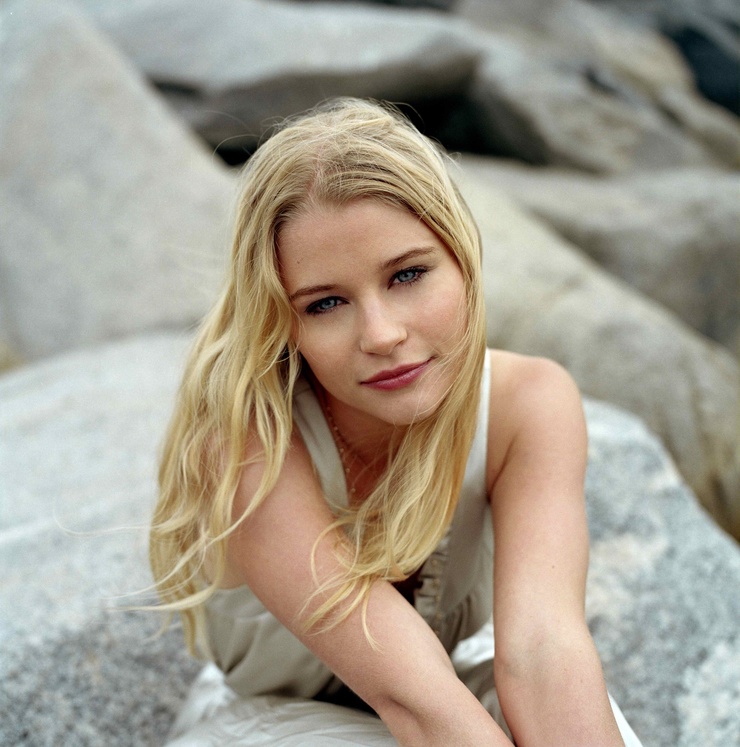 Emilie de Ravin
