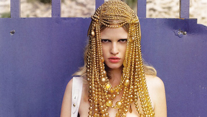 Lara Stone