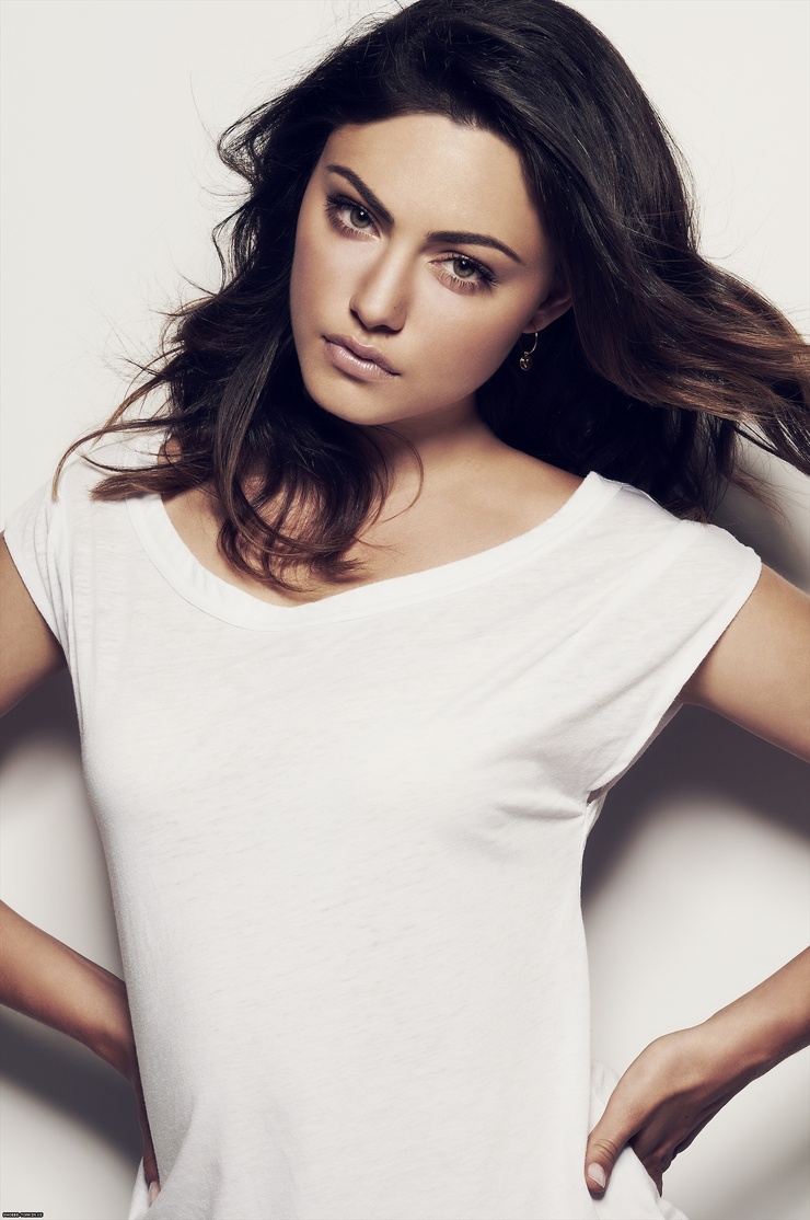 Phoebe Tonkin