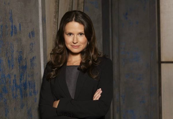 Katie Lowes