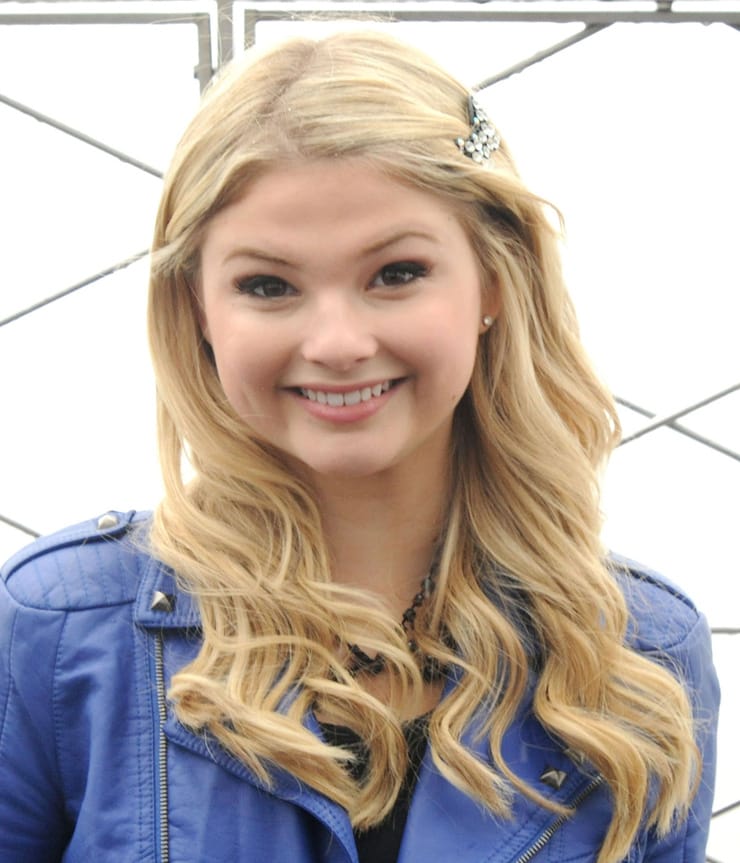 Stefanie Scott