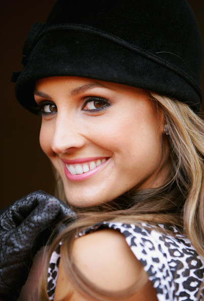 Laura Dundovic