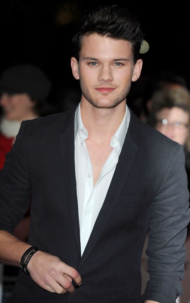 Picture of Jeremy Irvine