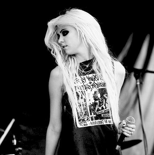 Picture of Taylor Momsen