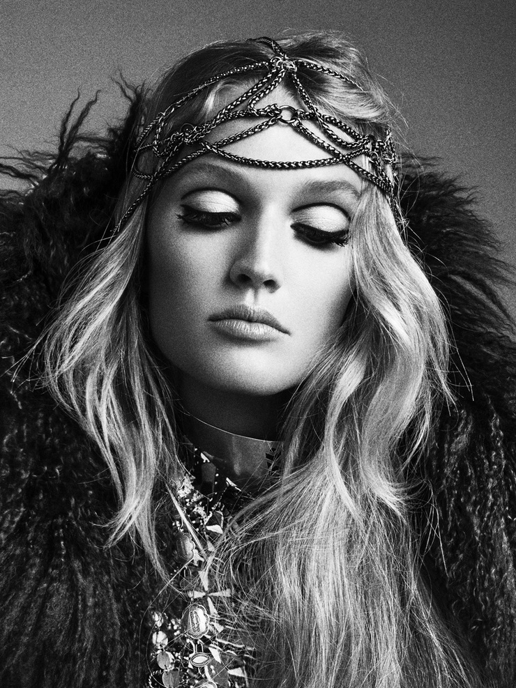 Toni Garrn Toni Garrn