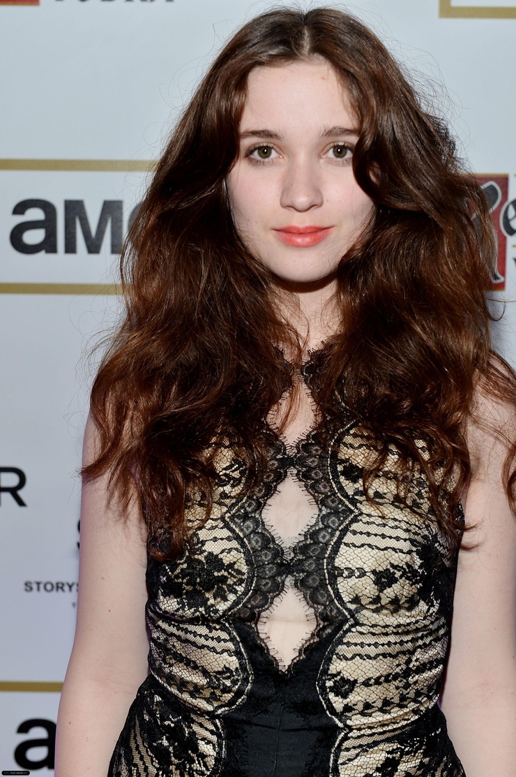 Alice Englert Alice Englert