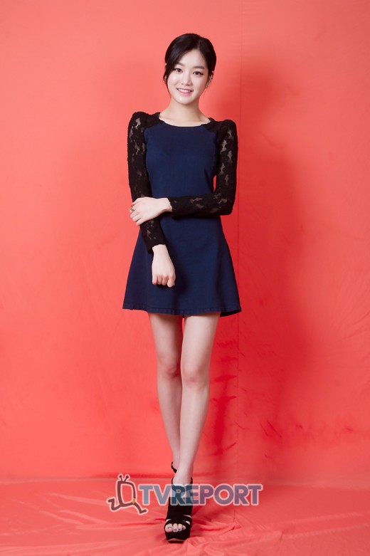 Yoo-Bi Lee