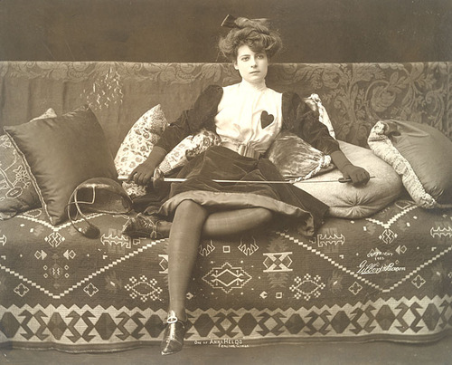 Anna Held