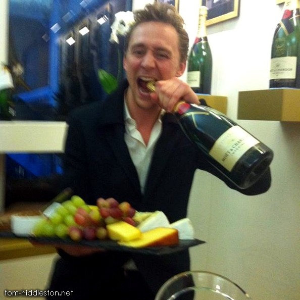 Tom Hiddleston Tom Hiddleston