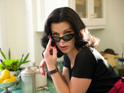 Debi Mazar