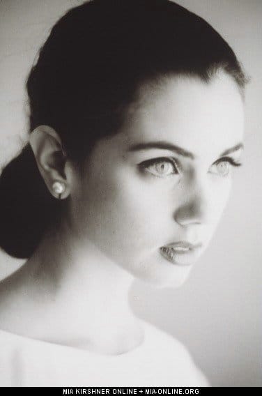 Mia Kirshner Mia Kirshner