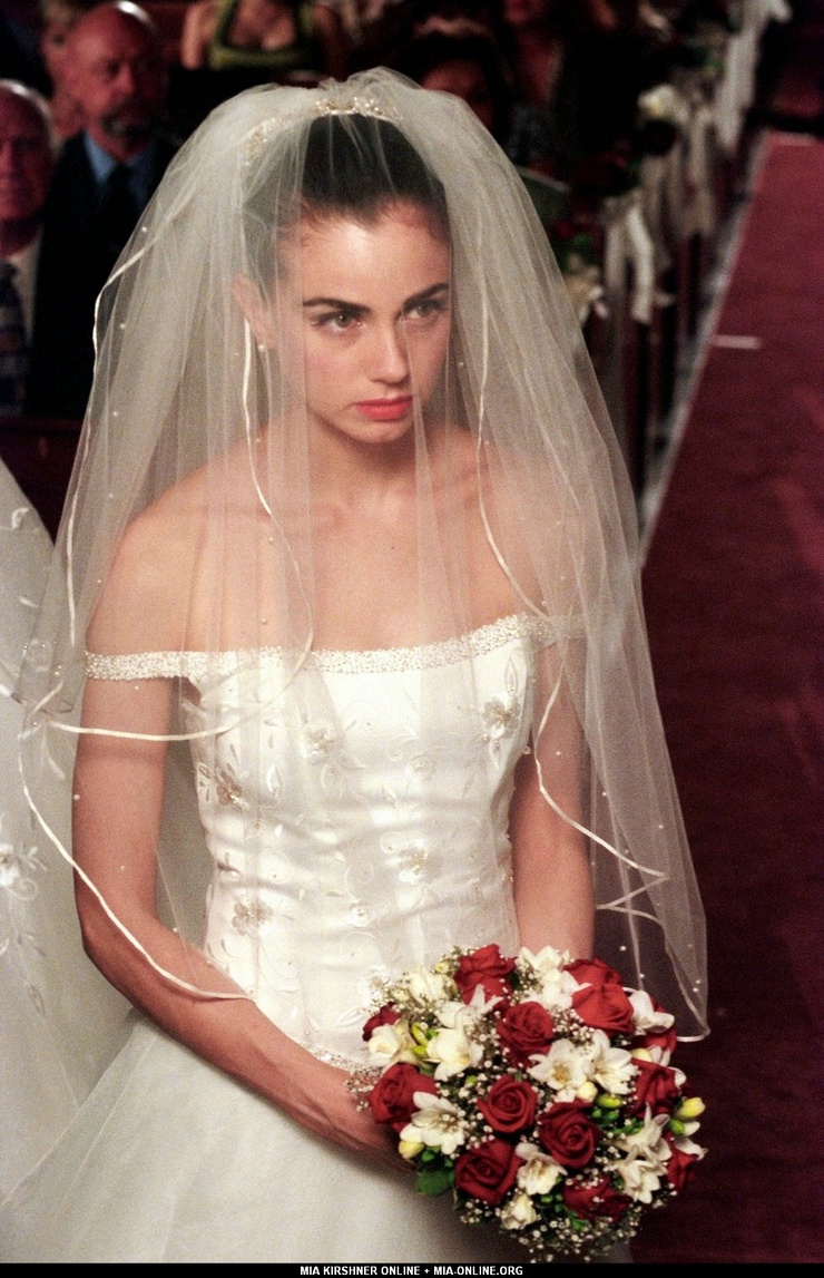 Mia Kirshner Mia Kirshner