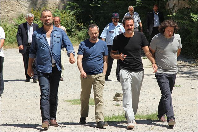 Çakallarla Dans 2: Hastasiyiz Dede