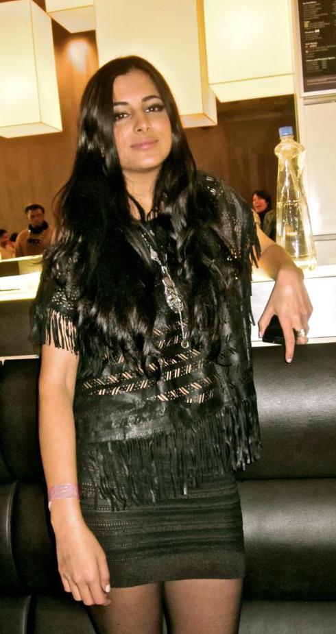 Ayda Mosharraf Ayda Mosharraf