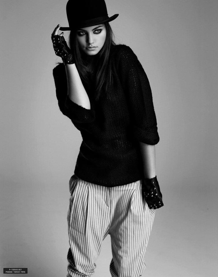 Phoebe Tonkin Phoebe Tonkin