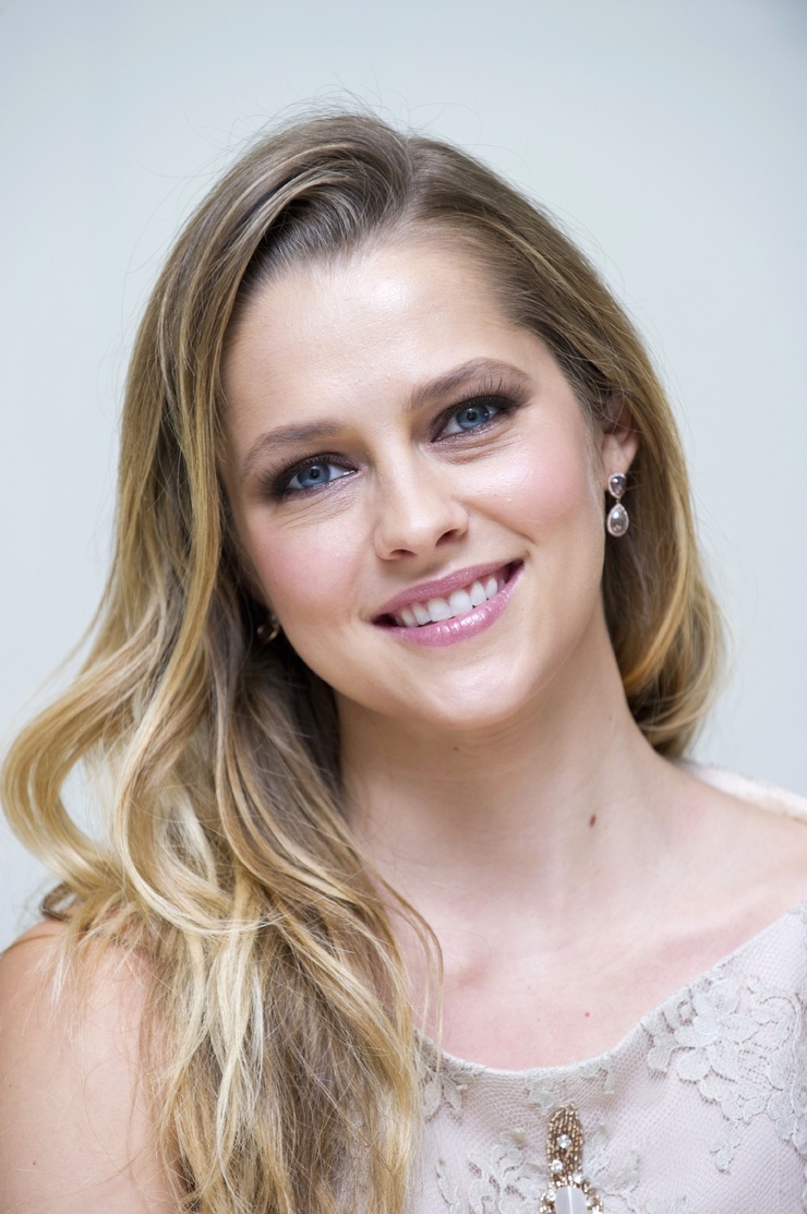 Teresa Palmer Teresa Palmer