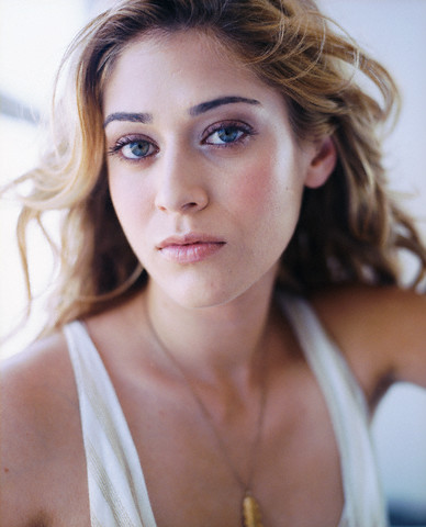 Lizzy Caplan Lizzy Caplan