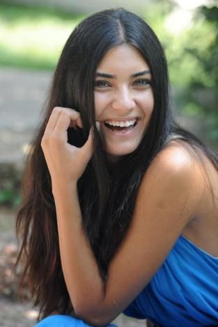 Tuba Büyüküstün Tuba Büyüküstün