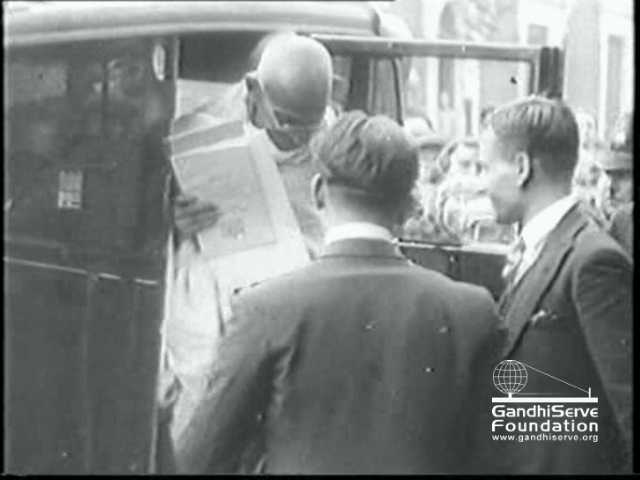Mahatma: Life of Gandhi, 1869-1948