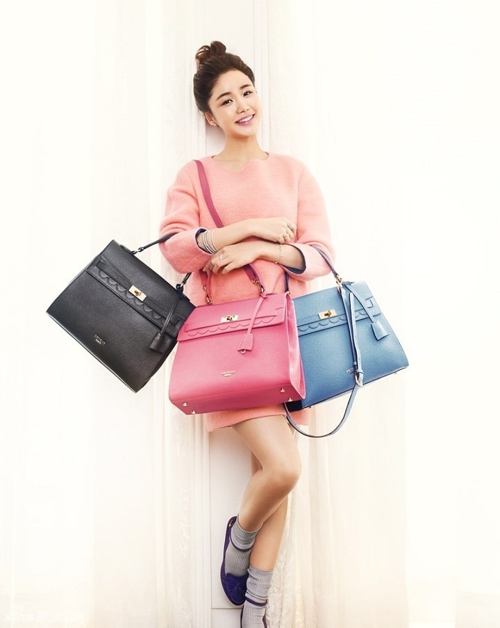 Yoon Jin Yi Yoon Jin Yi