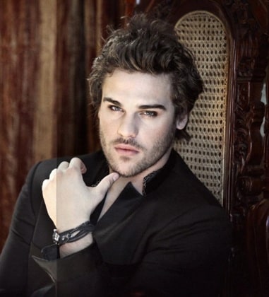 Grey Damon