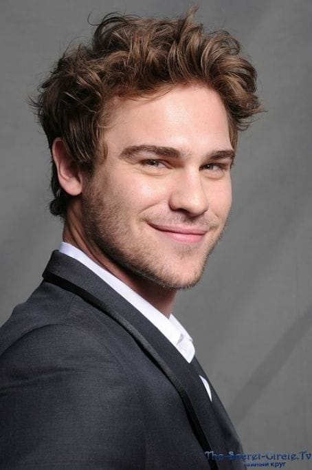 Grey Damon
