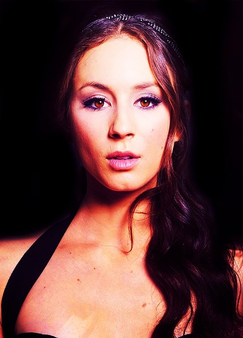 Troian Bellisario