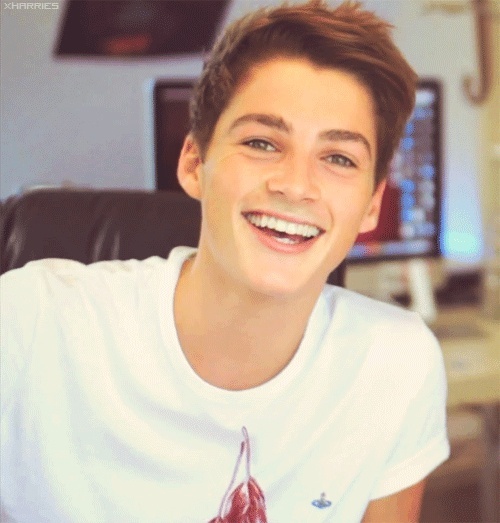 Finn Harries
