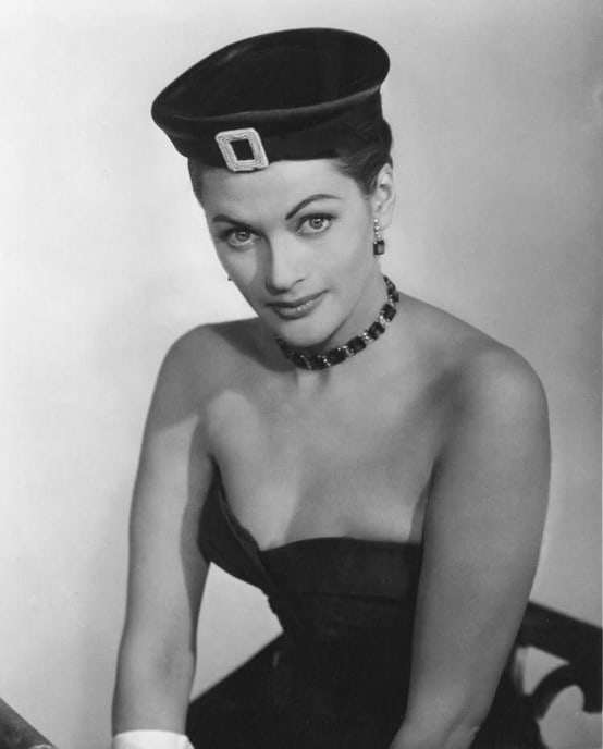 Yvonne De Carlo