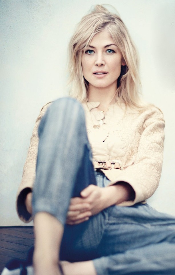 Rosamund Pike