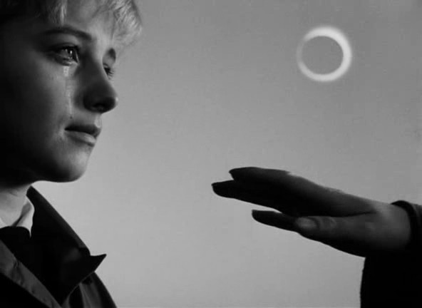 The Sun in a Net (1962)