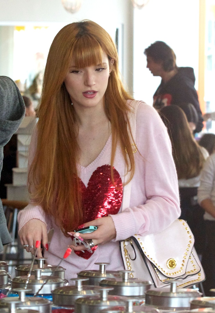Bella Thorne image