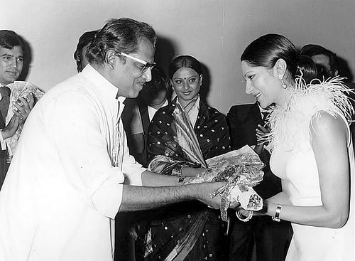 Super Star Rajesh Khanna and Hrishikesh Mukherjee