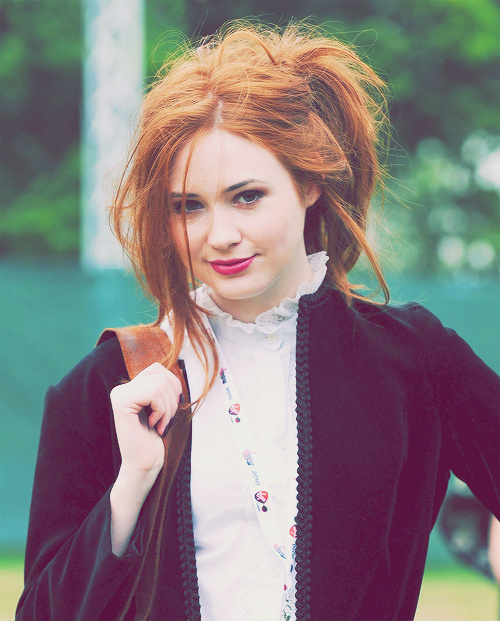 Karen Gillan picture