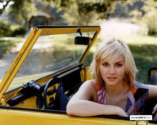 Elisha Cuthbert Elisha Cuthbert