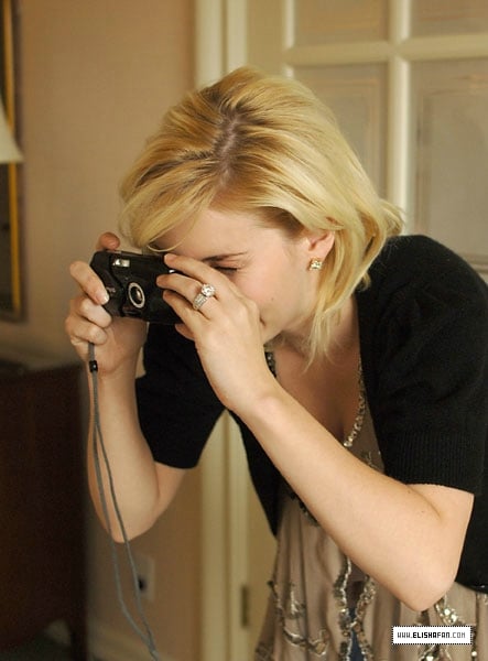 Elisha Cuthbert Elisha Cuthbert