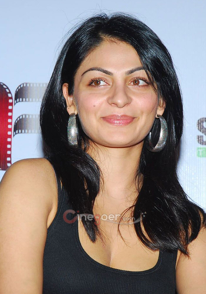 Neeru Bajwa