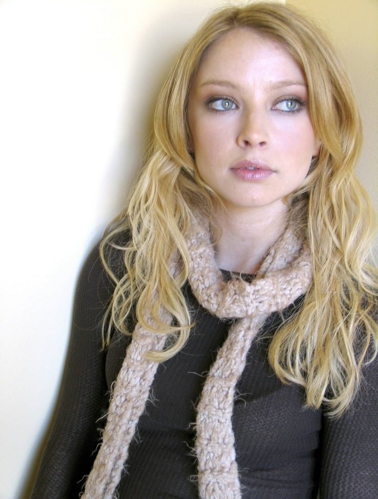 Image of Elisabeth Harnois