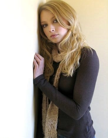 Picture of Elisabeth Harnois