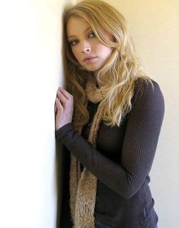 Picture Of Elisabeth Harnois