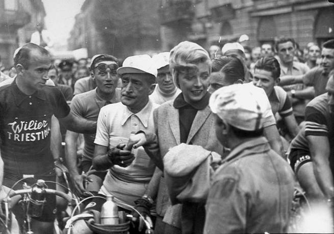 Totò al Giro d'Italia (1948)