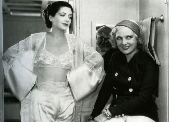 Girls About Town                                  (1931)
