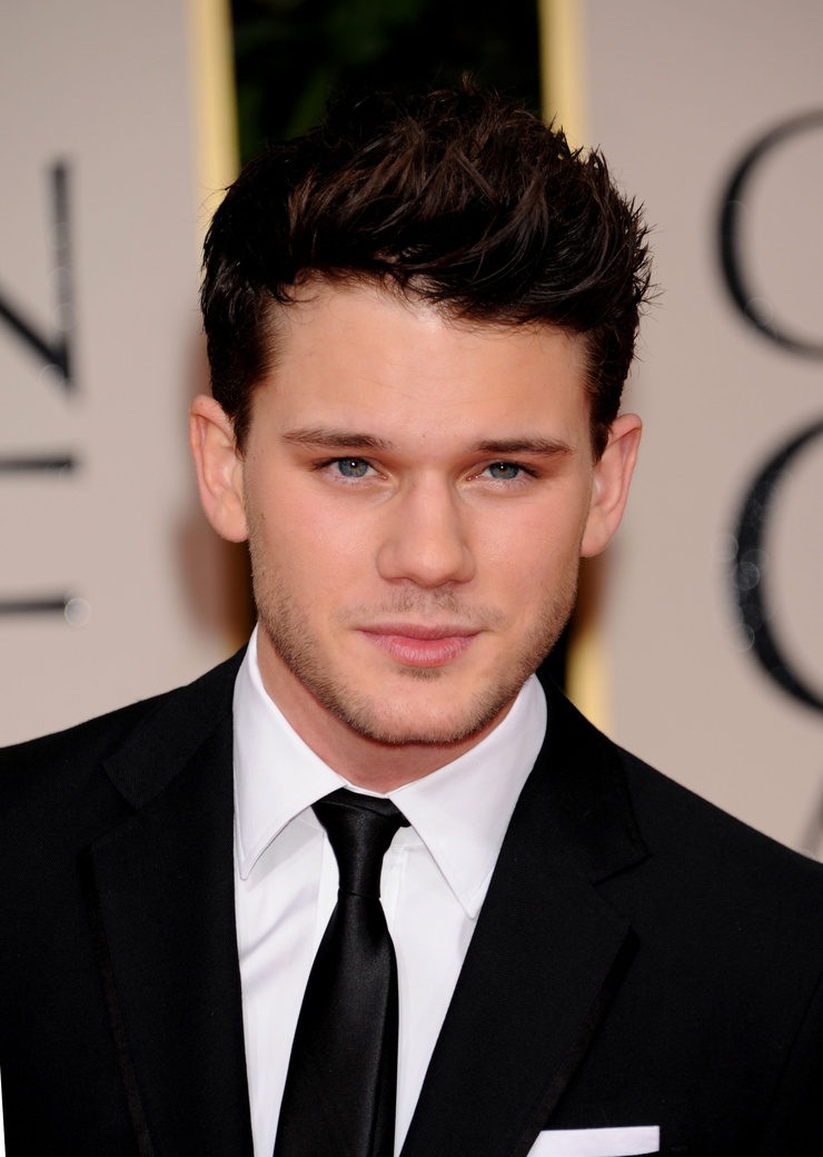 Jeremy Irvine image