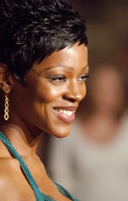 Caroline Chikezie